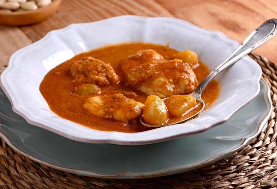 Descubre los Platos y Sabores Típicos que Debes Probar al Visitar Peñíscola. All i pebre de rape.